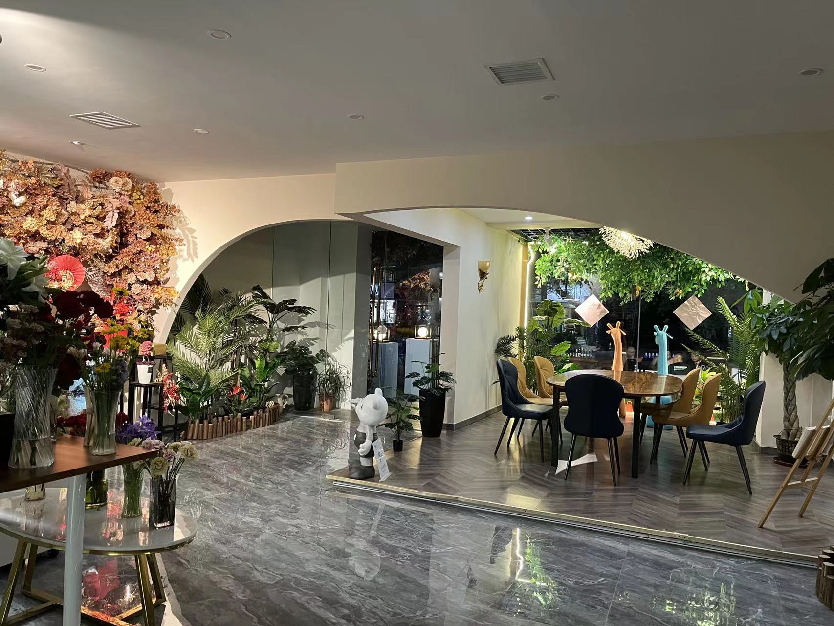 唐山市路北区艺星期五鲜花店