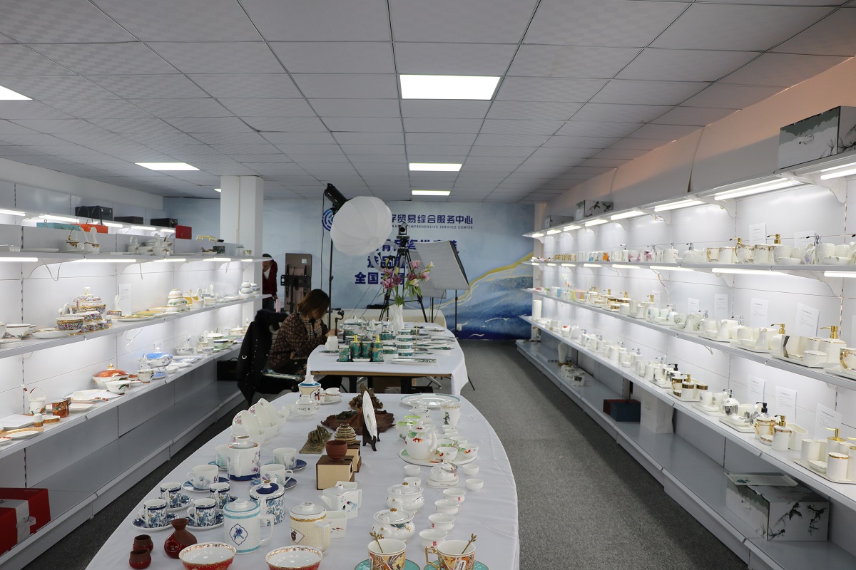 唐山市路北区艺客陶瓷制品店