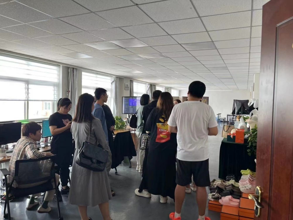 唐山市数字贸易综合服务中心成功举办中小企业“嗨翻全球—助企出海”活动